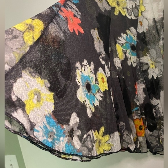Ali Miles sheer cardigan. Size Petite Large. Multicolored florals on bl… - Picture 4 of 6